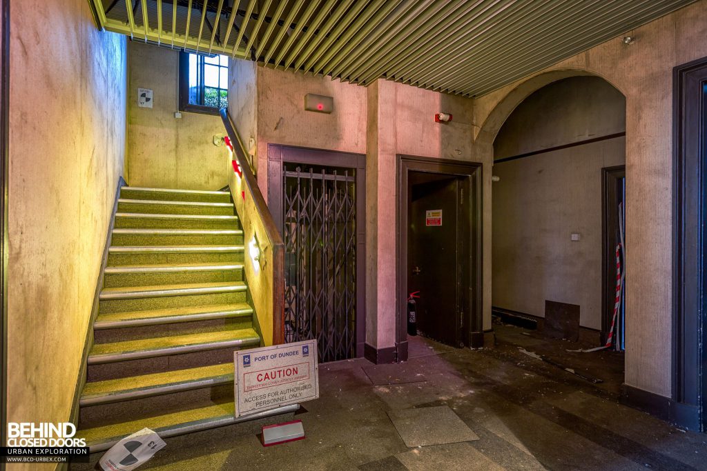 Harbour Chambers, Dundee - The entrance lobby had seen better days
