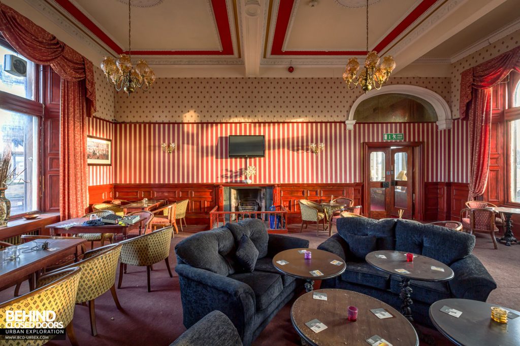 Station Hotel, Ayr - The cocktail lounge