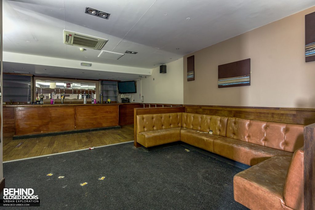 Station Hotel, Ayr - The Kyle Suite bar area