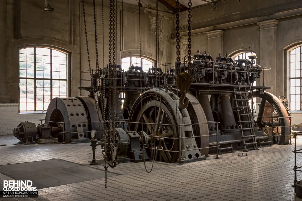 Diesel Centrale, Austria - Two of the four vintage diesel engines