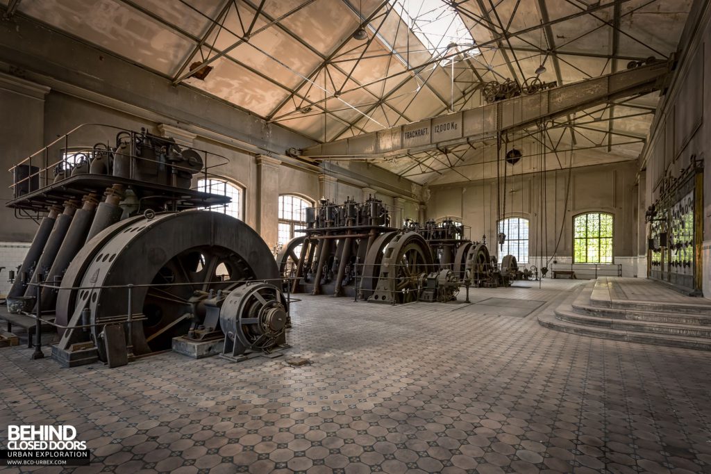 Diesel Centrale, Austria - General view of the engine hall