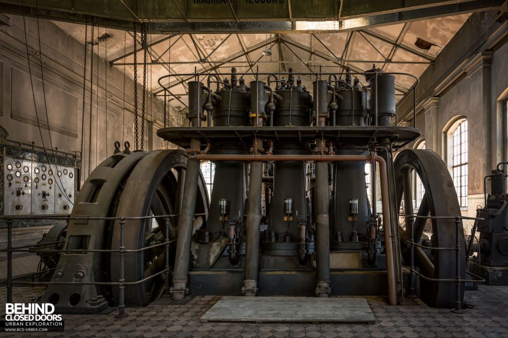 Diesel Centrale, Austria - Side view of the diesel generator