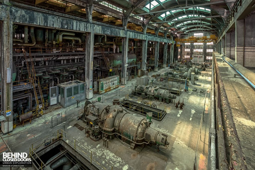 Italian Power Plant - Overview of the turbine hall