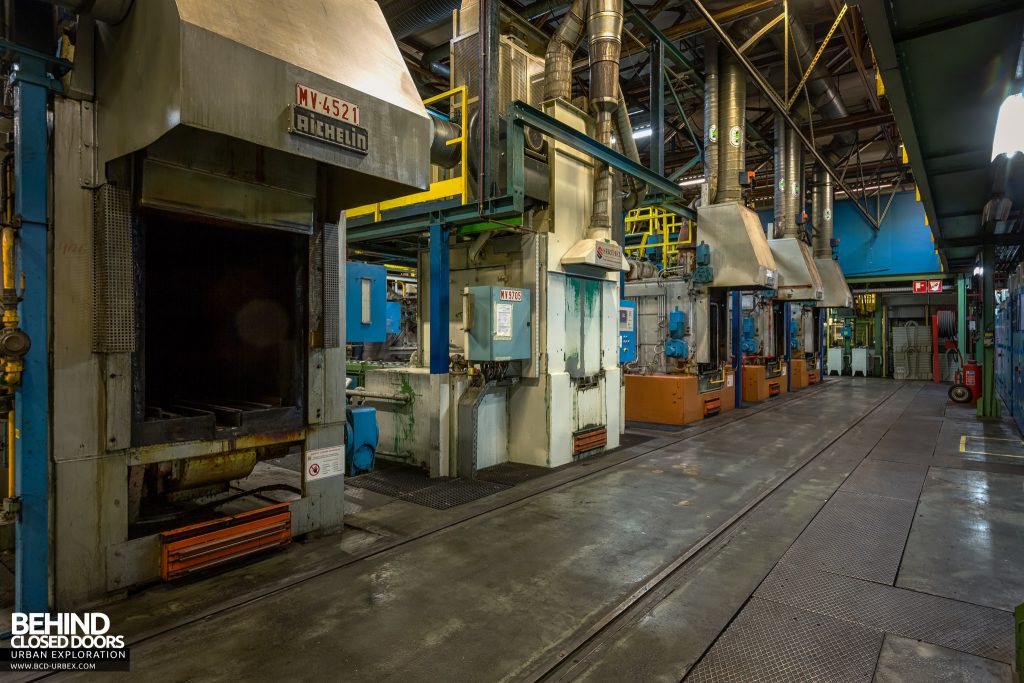 Caterpillar, Gosselies - Rows of furnaces