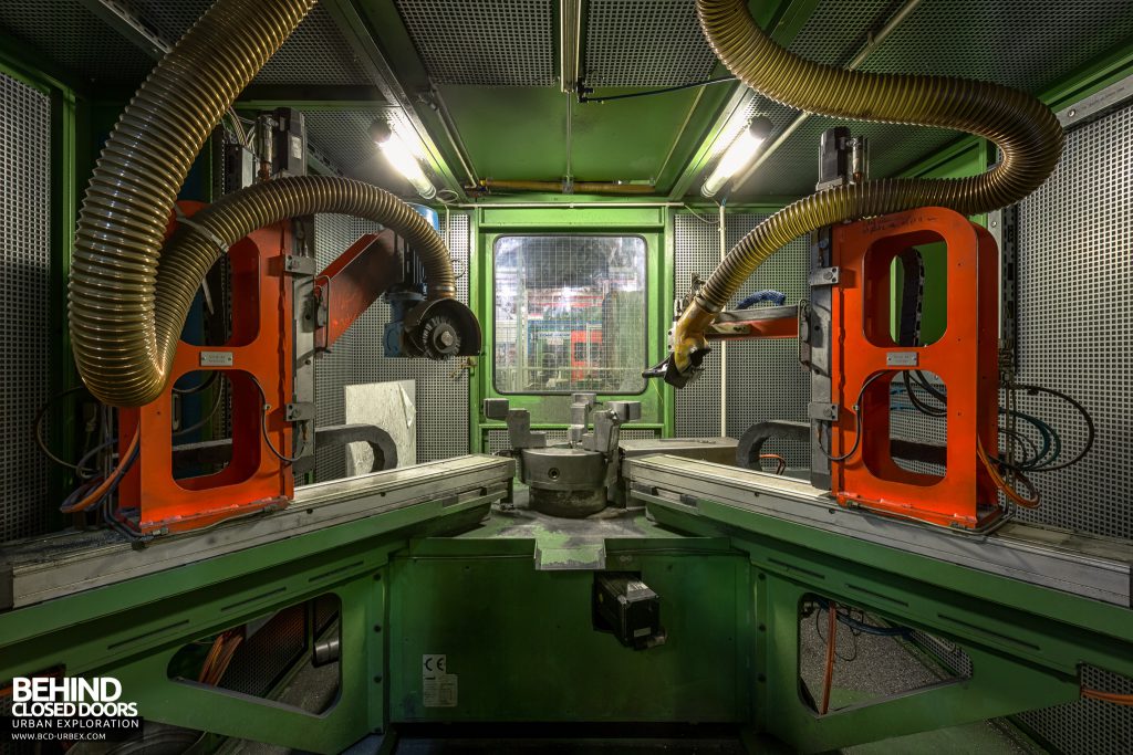 Caterpillar, Gosselies - Inside an automated machine