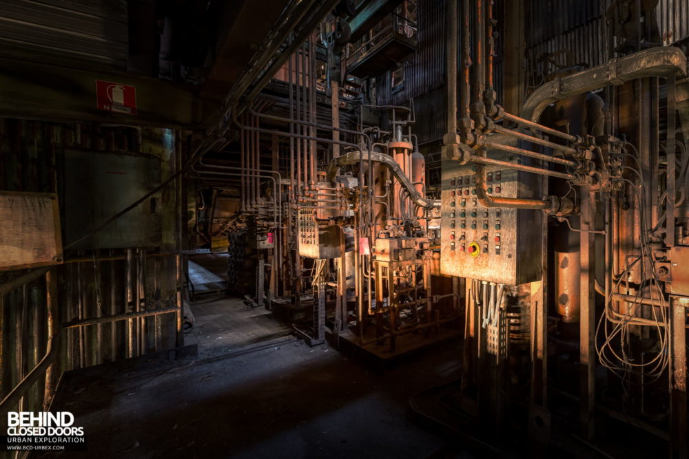 Lucchini Steel Works, Piombino - Controls and buttons