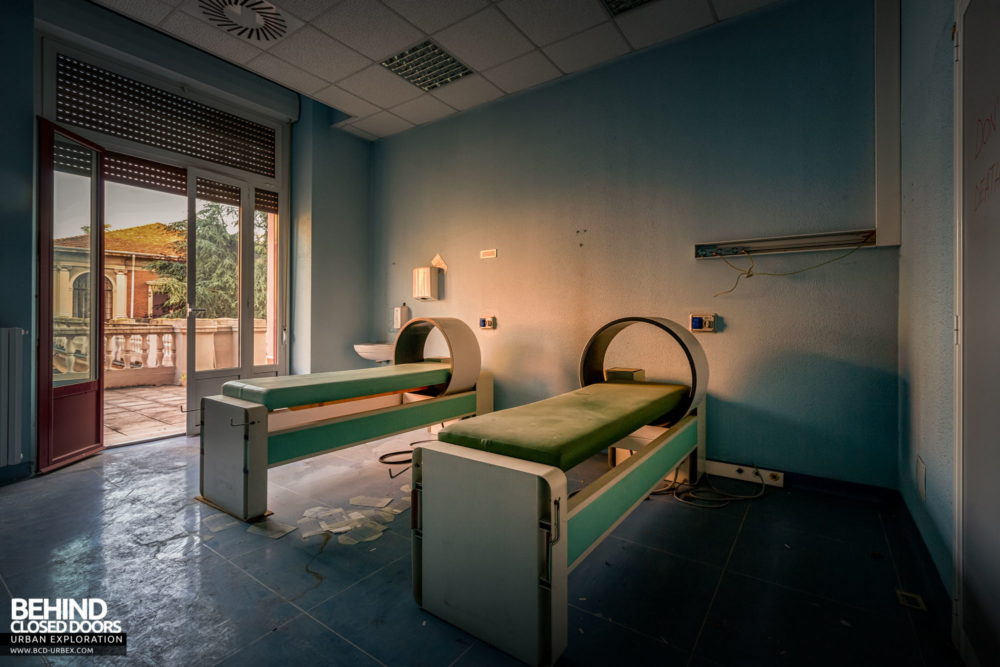 Tuberculosis Sanatorium / Hospital, Italy - Treatment beds