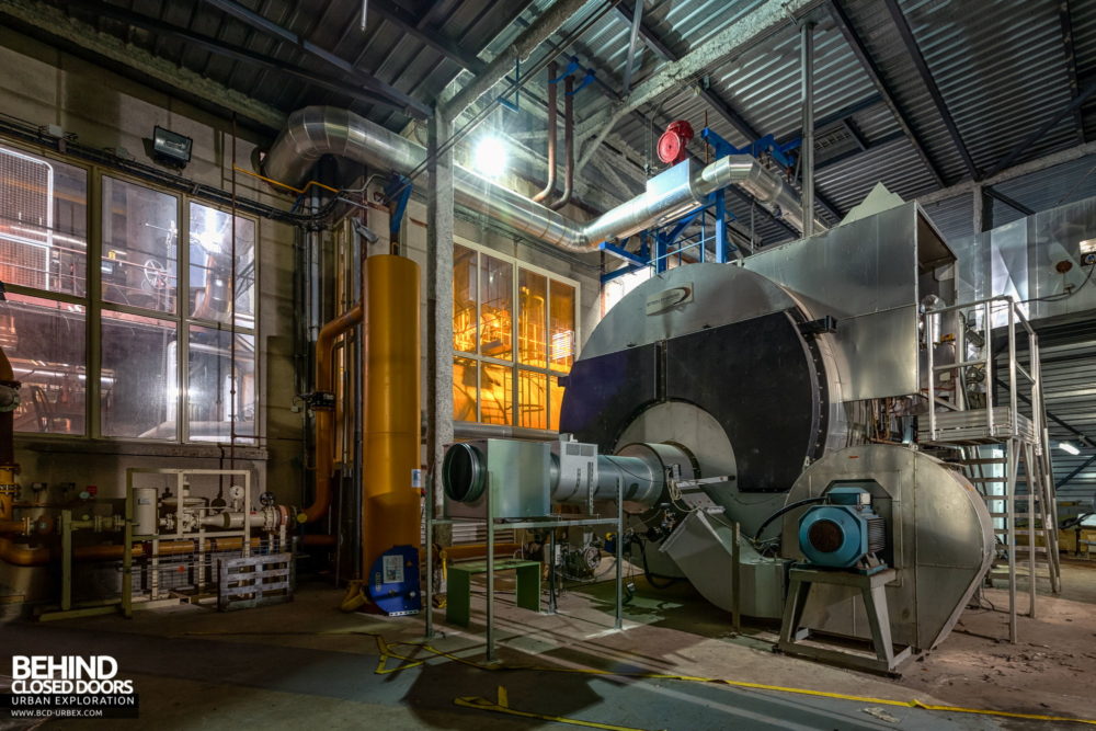 Paper Mill Power Plant - The gas burner that replaced the old coal boilers